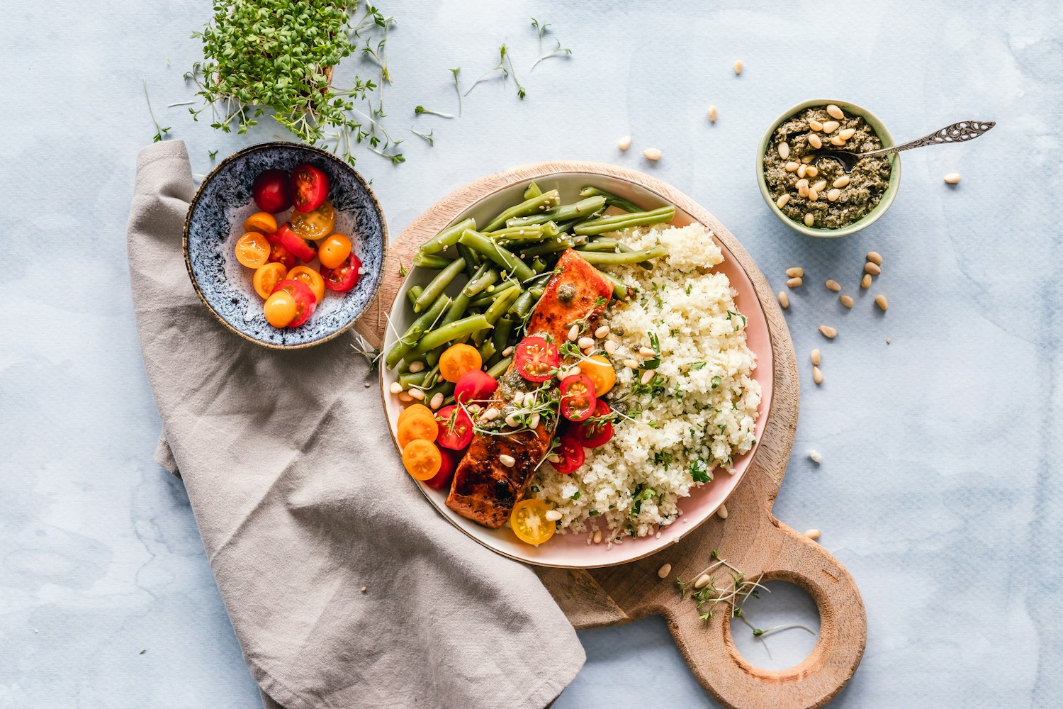 Illustrative catering photography — sharing